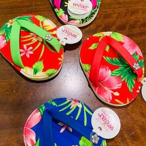 New and creative attachable set of coasters!